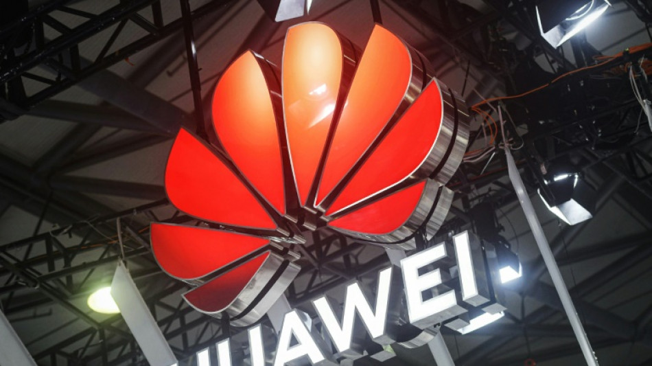 Huawei lance un smartphone "historique" &eacute;quip&eacute; d'un syst&egrave;me d'exploitation maison