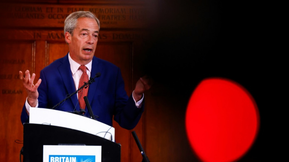 Sunak relativiza el sondeo que lo sit&uacute;a tercero en las elecciones brit&aacute;nicas y Farage se ve l&iacute;der de la oposici&oacute;n