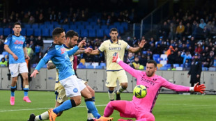 Napoli, Milan and Inter all stall ahead of Champions League deciders