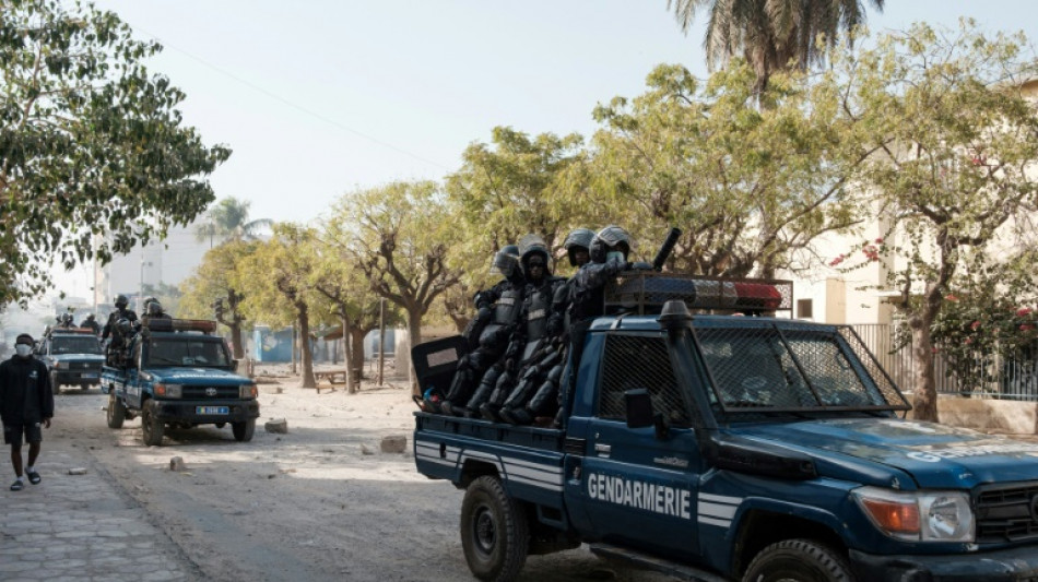 Las autoridades proh&iacute;ben una gran manifestaci&oacute;n en Senegal contra el aplazamiento de las presidenciales