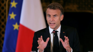 Macron nomeia um governo francês com políticos e técnicos
