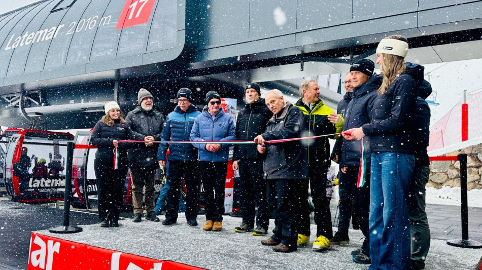 Sci:da nuova cabinovia a 50 anni collegamento Obereggen-Predazzo, &egrave; festa sul Latemar