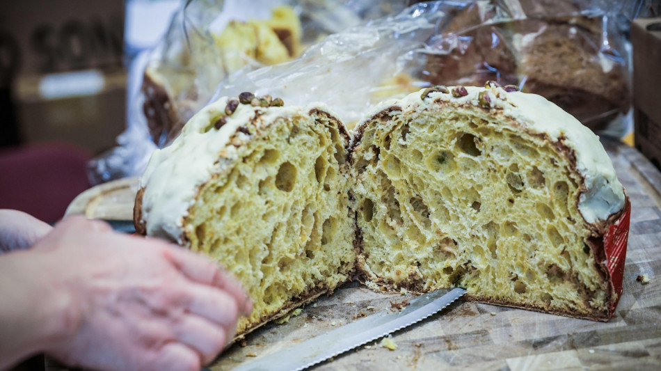 Lievi rincari per panettone, ma a Natale sar&agrave; caro-torrone