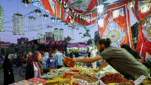 En Egypte, les bons samaritains du ramadan oblig&eacute;s de se serrer la ceinture