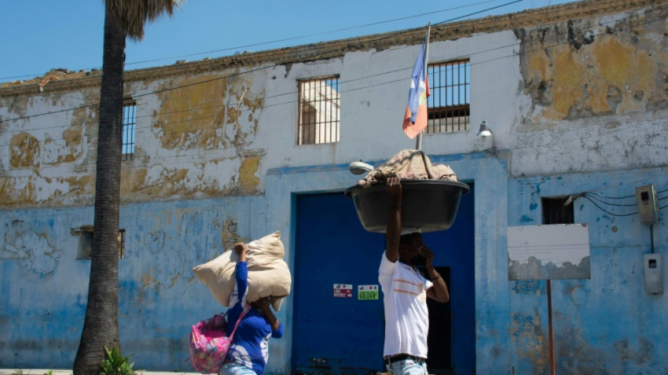 Pandillas armadas atacan academia de polic&iacute;a en Puerto Pr&iacute;ncipe, la capital haitiana