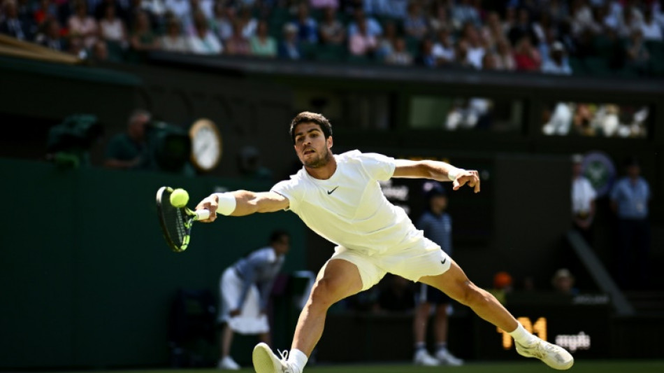 Alcaraz shines as Murray hints Wimbledon days numbered