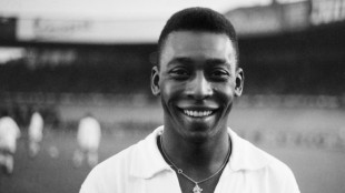 'Football in four letters': Global media bows to 'King' Pele