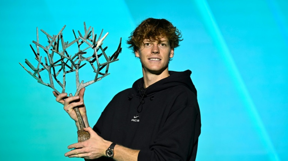 Sinner supera a Alcaraz en la apretada lucha por acabar el año como N.1