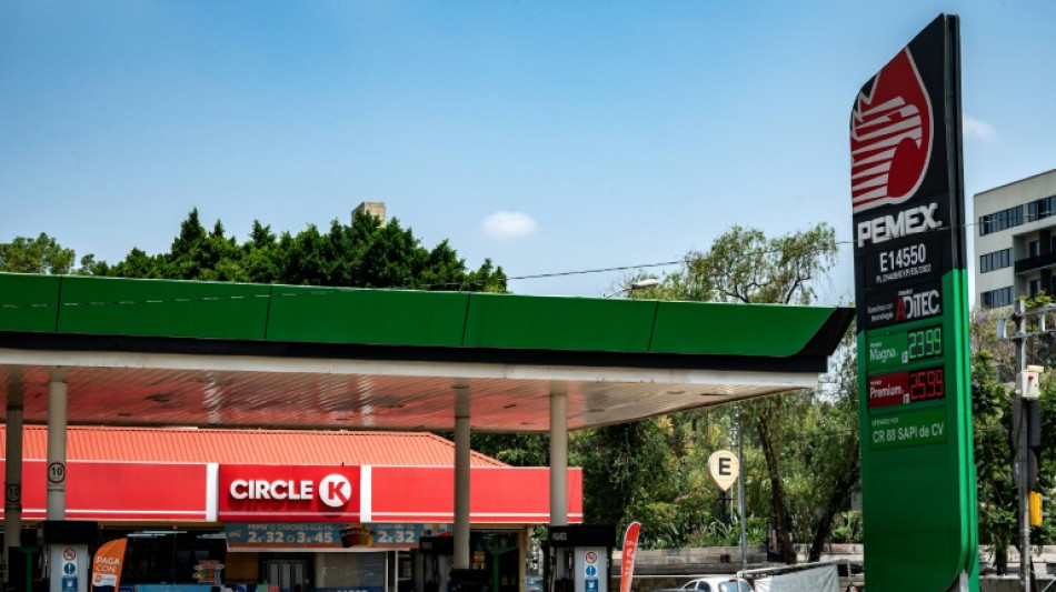 Moody's mejora la calificación de la mexicana Pemex tras el plan de rescate del gobierno