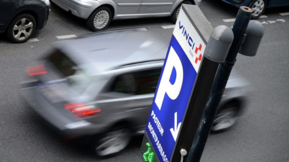 SUV &agrave; Paris: la mairie soumet &agrave; la votation le triplement des tarifs de stationnement