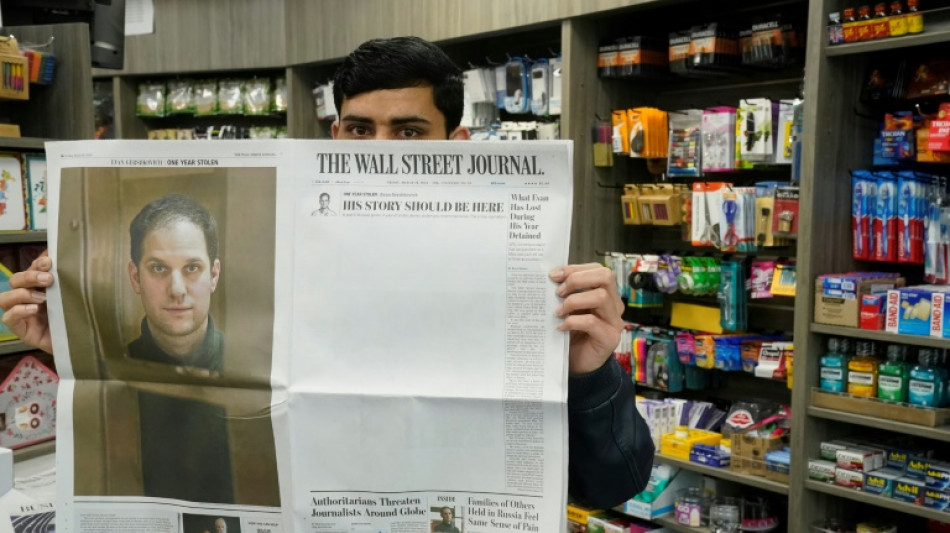 La famille d'un journaliste américain détenu en Russie "continue à se battre" pour sa libération