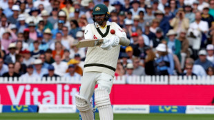 Limping Lyon helps Australia set England 371 to win 2nd Ashes Test