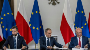L'opposition polonaise signe un accord de coalition et se dit "pr&ecirc;te &agrave; gouverner"