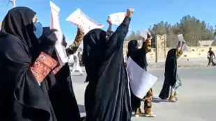 Frauen im S&uuml;dosten Irans schlie&szlig;en sich Protesten an 
