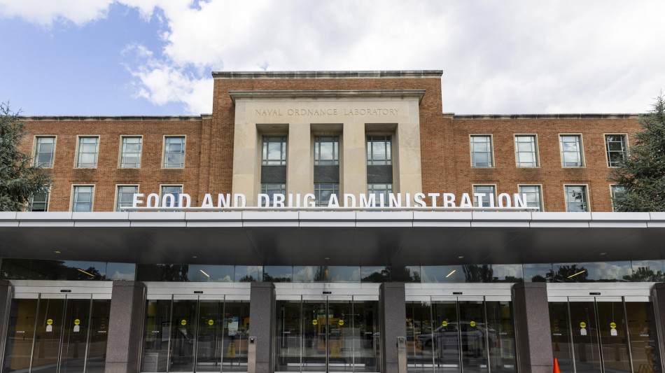 Fda Usa: 'Vaccino anti-Covid ha ucciso 10 bimbi, serve riesame'