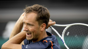 Tsitsipas crashes out of Halle as 'alien' Medvedev reaches last eight