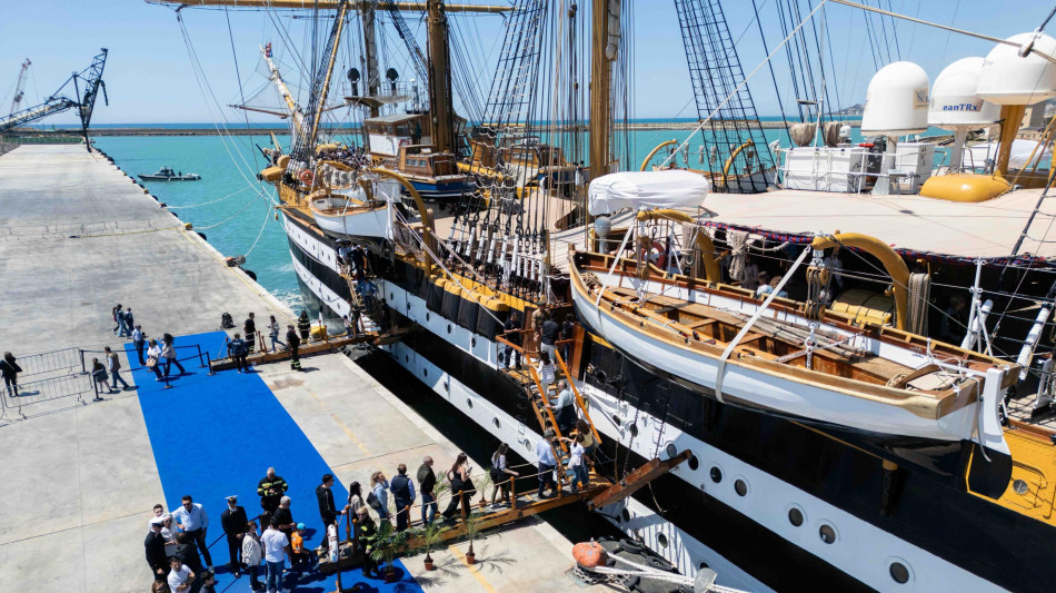 Oltre 20mila visitatori per l'Amerigo Vespucci a Porto Empedocle
