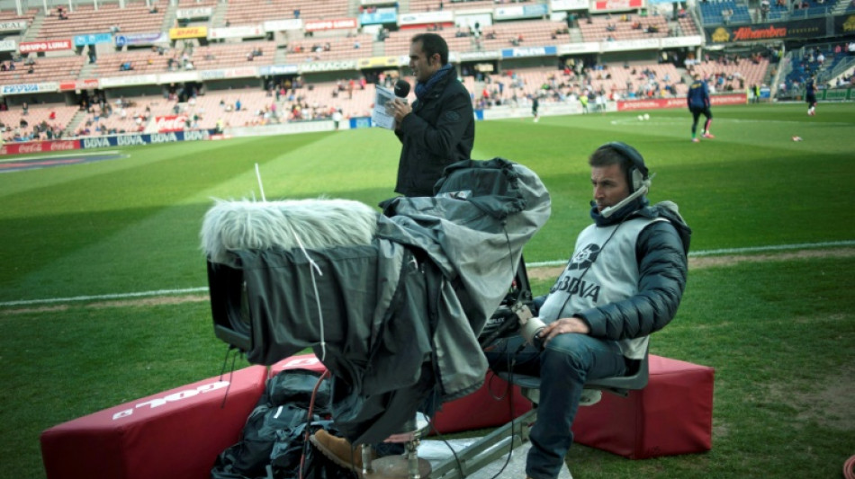 LaLiga pagar&aacute; a los hinchas que denuncien difusiones ilegales de sus partidos