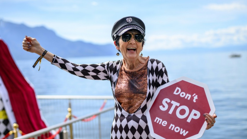 Tausende pilgern an Freddie Mercurys 80. Geburtstag nach Montreux