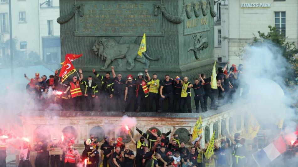 Proteste gegen Sparpl&auml;ne und Missst&auml;nde an Schulen ersch&uuml;ttern Frankreich

