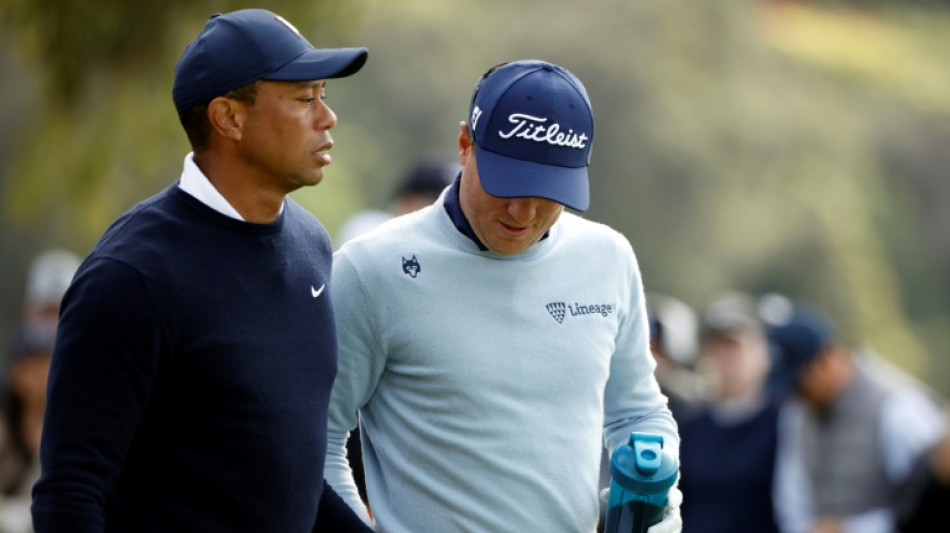 Pundits perplexed after Woods hands Thomas tampon at PGA event