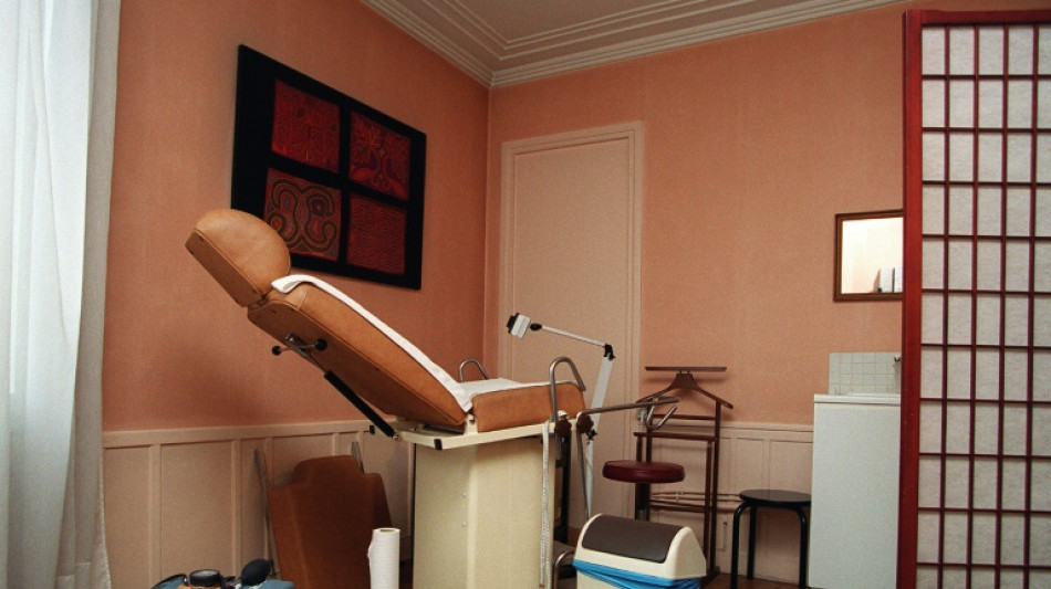 Gyn&eacute;cologie: le Comit&eacute; d'&eacute;thique appelle les professionnels &agrave; une attention renforc&eacute;e sur le savoir-&ecirc;tre