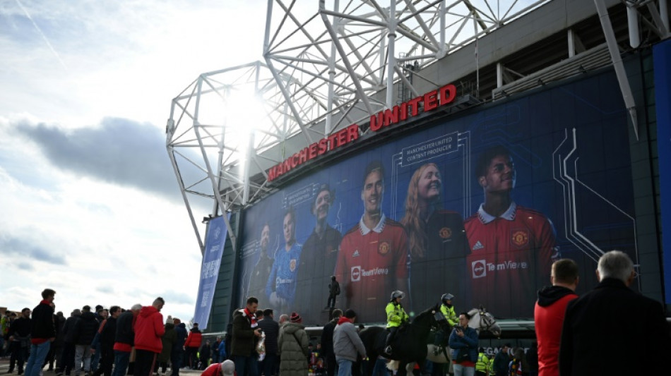 Qatar's Sheikh Jassim makes second bid as battle to buy Man Utd heats up