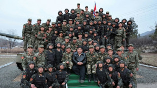 Cor&eacute;e du Nord: Kim inspecte une unit&eacute; de chars qui avait envahi S&eacute;oul
