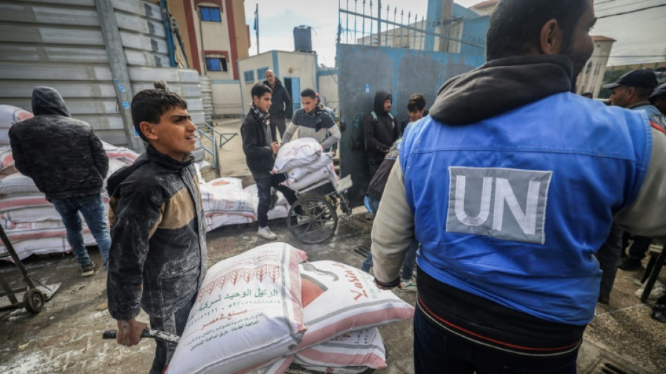 Desmonte de ag&ecirc;ncia da ONU para refugiados palestinos sacrificaria gera&ccedil;&atilde;o de crian&ccedil;as, diz diretor