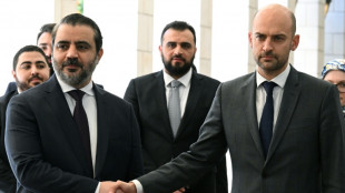 Fran&ccedil;a diz que luta contra o Estado Isl&acirc;mico &eacute; 'prioridade absoluta'