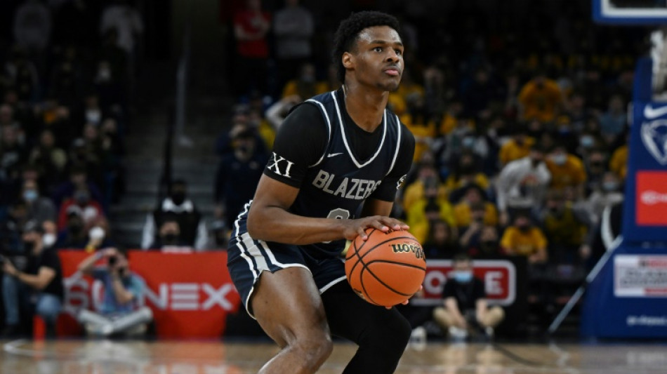 LeBron's son Bronny gets feature role in LA prep showcase