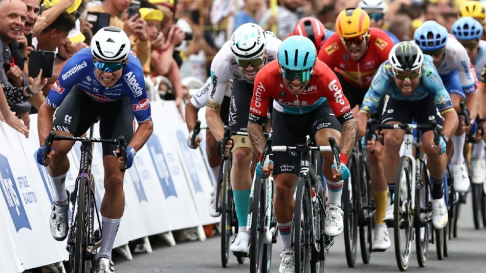 Philipsen wins second straight Tour de France stage
