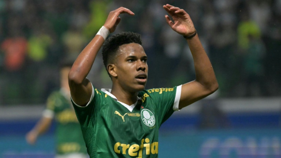 Est&ecirc;v&atilde;o diz que n&atilde;o esperava ser convocado para Sele&ccedil;&atilde;o 't&atilde;o r&aacute;pido'