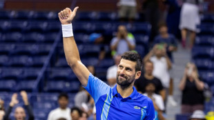 Djokovic back on top after US Open return, Swiatek rolls