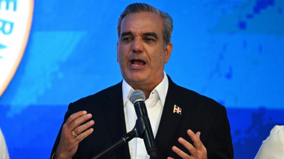 El presidente dominicano es reelegido para un segundo mandato marcado por Hait&iacute;