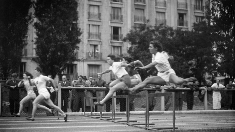 Il y a un si&egrave;cle, les premiers JO f&eacute;minins: les femmes enfin en piste