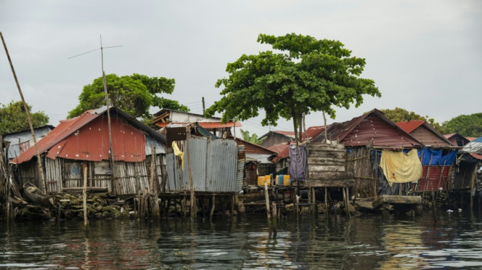 Un año después del éxodo, quietud invade la isla panameña que se tragará el mar