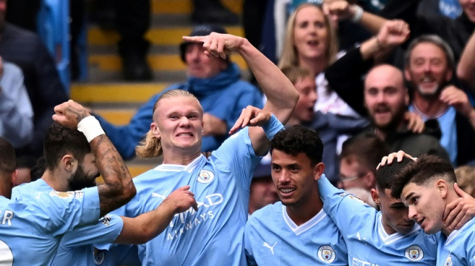 Ten-man Man City extend Premier League lead, Man Utd bounce back at Burnley