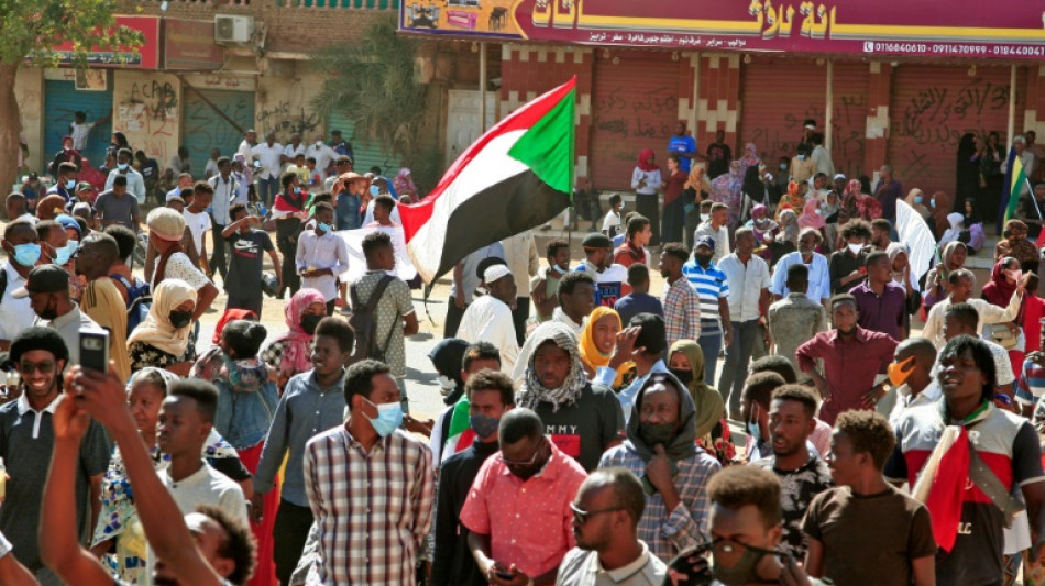 Au Soudan, deux manifestants tu&eacute;s dans des d&eacute;fil&eacute;s contre le pouvoir militaire