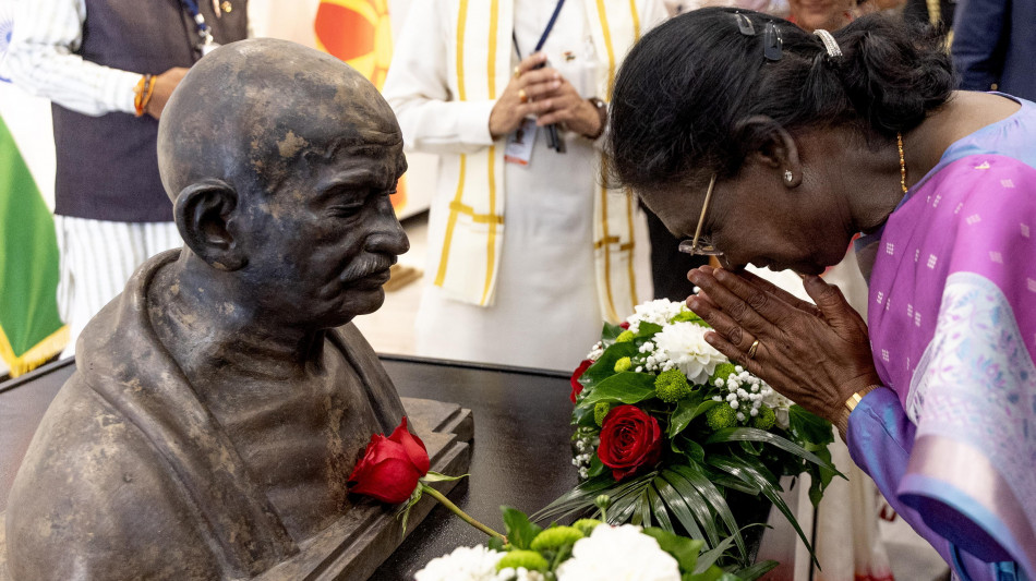 Media, manoscritti di Gandhi venduti all'asta a 1,4 milioni di euro