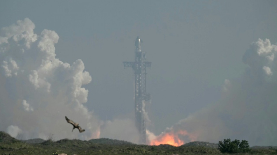 SpaceX carries out mostly successful Starship test flight