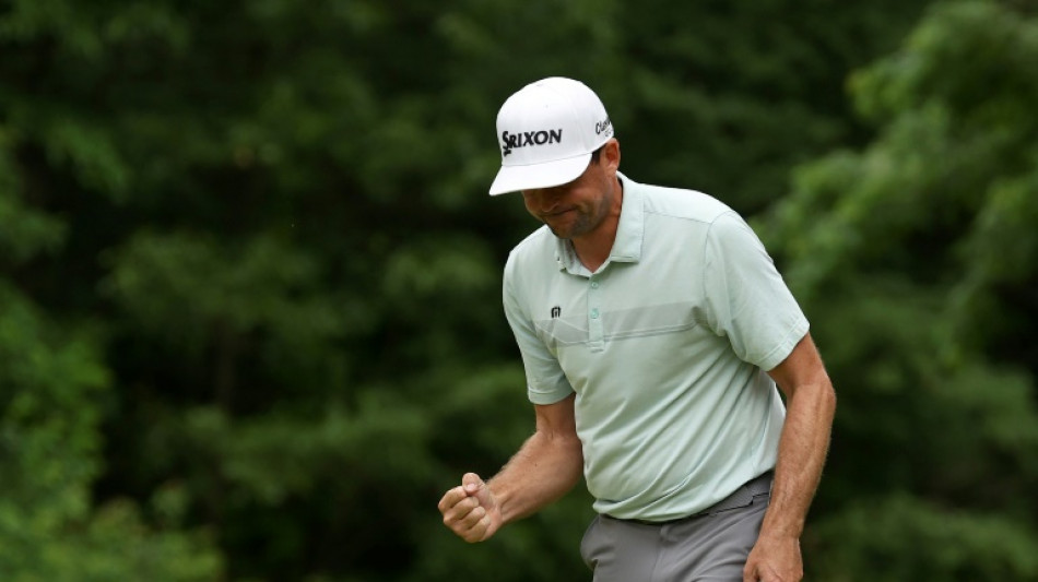 Bradley leads Reavie by one at Travelers Championship
