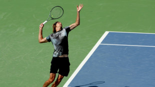 Zverev beats Medvedev to stretch Cincinnati win streak