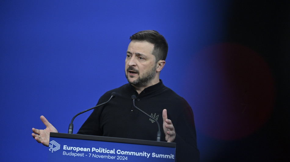 Zelensky a Scholz, cos&igrave; aiuti Putin a rompere l'isolamento