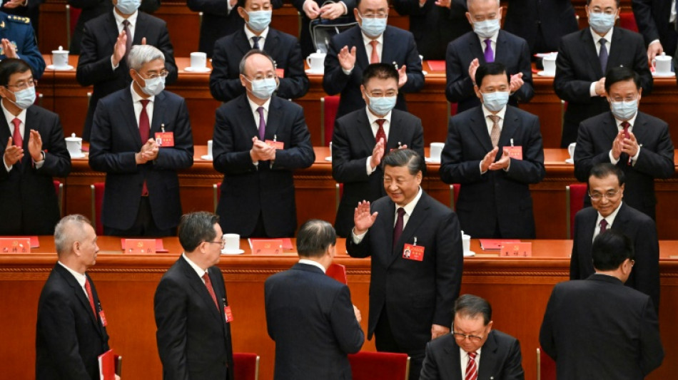 Chinas Staatschef Xi f&uuml;r dritte Amtszeit als Generalsekret&auml;r best&auml;tigt
