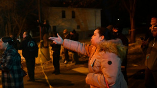 Trump amea&ccedil;a enviar militares para conter protestos em Minneapolis