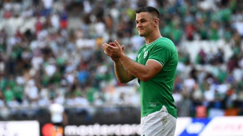 Oldie Sexton 'firing on all cylinders' delights Farrell