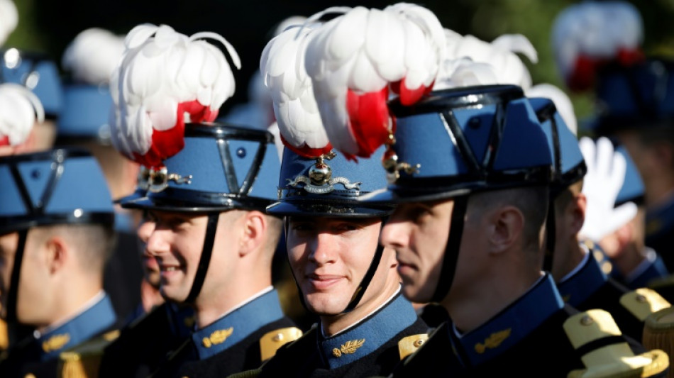 Frankreich feiert Nationalfeiertag mit reduzierter Milit&auml;rparade 