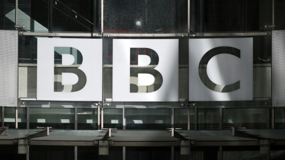 La BBC discute avec la police apr&egrave;s des accusations &agrave; caract&egrave;re pornographique contre un pr&eacute;sentateur
