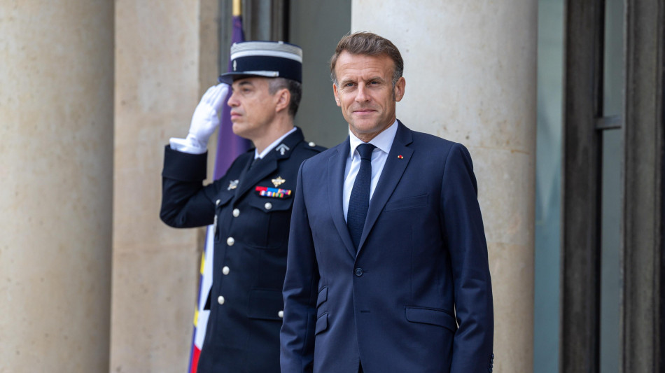 Macron, 26 paesi si sono impegnati per truppe in Ucraina